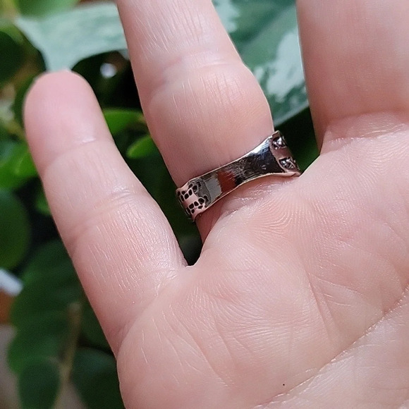 Honeybee Spoon Style Ring - Picture 6 of 8